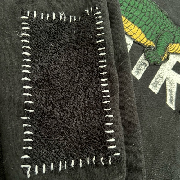 $975 AUTHENTIC AMIRI LOGO ALLIGATOR DISTRESSED SWEATER SWEATSHIRT BLACK SIZE M - Picture 4 of 16